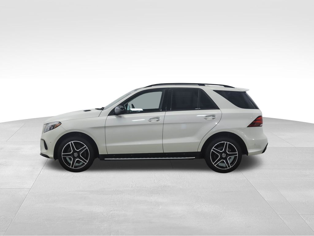 Thumbnail: 2018 Mercedes-Benz GLE - 2