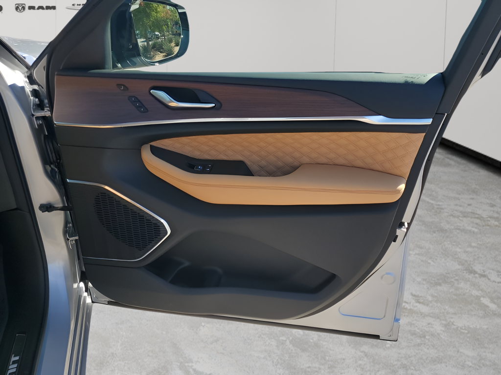 New Car 2025 Jeep Grand Cherokee  Summit For Sale Under $60,000 In Austin, Texas