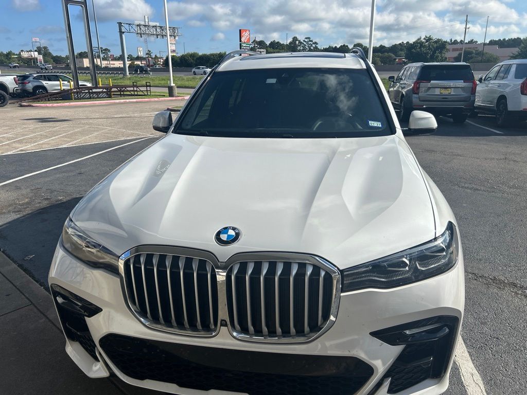 2022 BMW X7 xDrive40i AWD