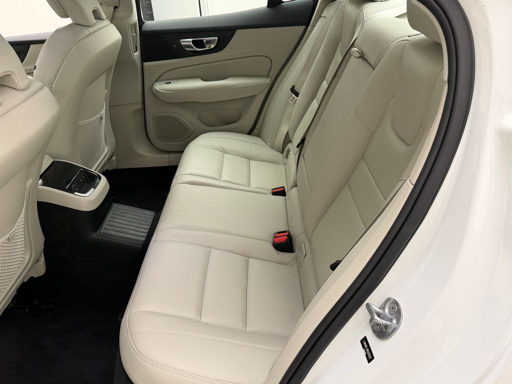 Thumbnail: 2024 Volvo S60 - 16