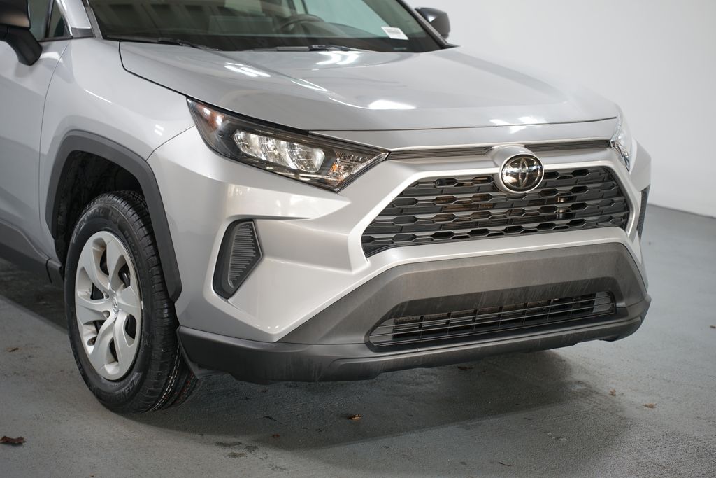 Thumbnail: 2019 Toyota RAV4 - 4