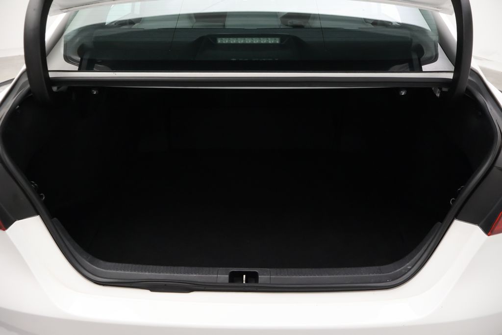 Thumbnail: 2019 Toyota Camry - 22