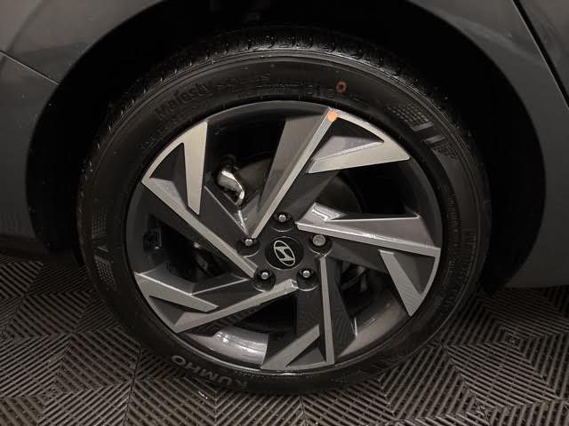 New 2025 Hyundai Elantra For Sale in Bedford, OH