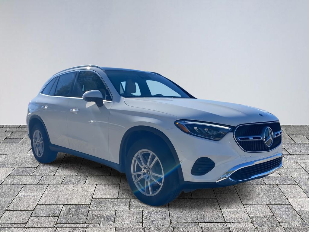 2025 Mercedes-Benz GLC 300 RWD