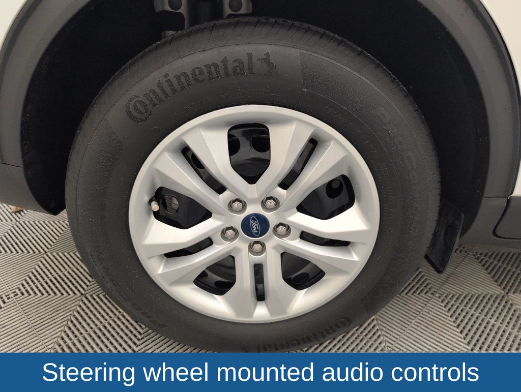 2023 Oxford White Ford Escape Base FWD SUV