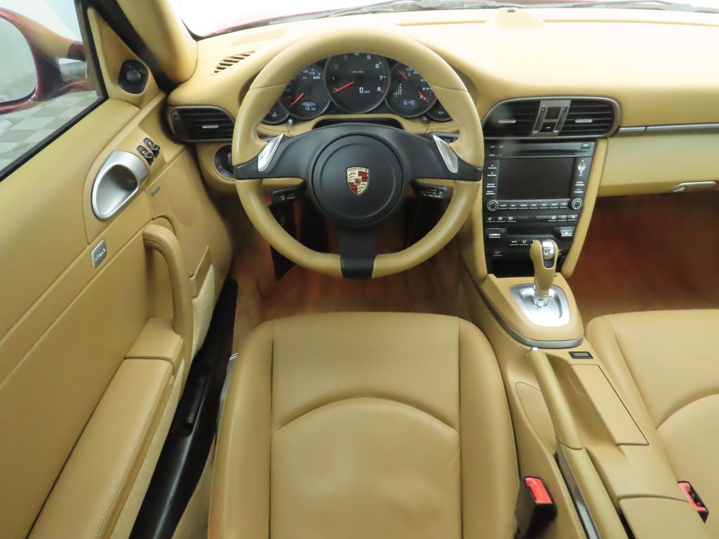 Thumbnail: 2011 Porsche 911 - 13
