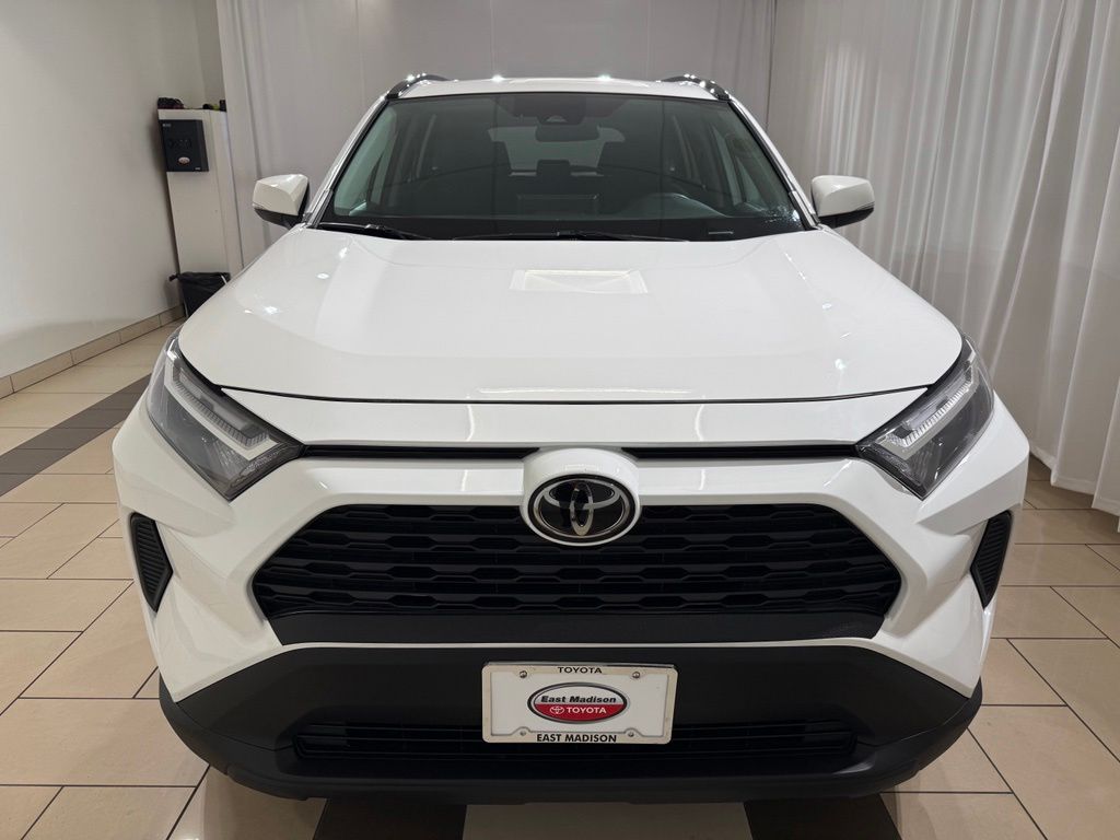 Thumbnail: 2024 Toyota RAV4 - 8