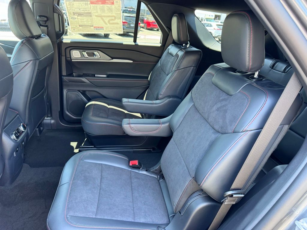 FordExplorer32