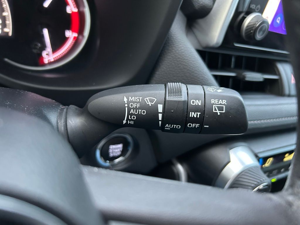 Thumbnail: 2024 Toyota RAV4 - 21