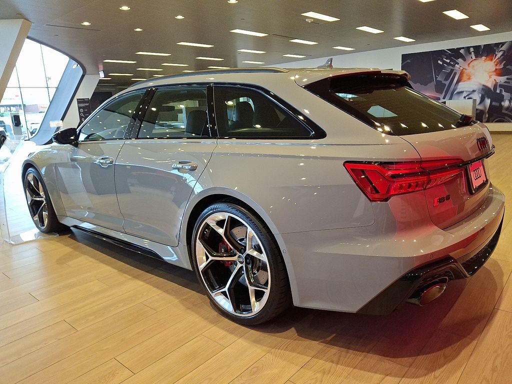 Thumbnail: 2025 Audi RS 6 - 3