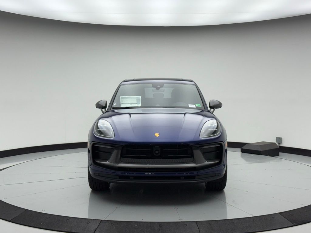 Thumbnail: 2025 Porsche Macan - 6