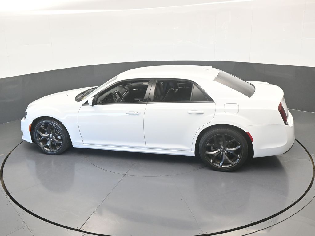 Used 2023 Bright White Clearcoat Chrysler Touring image 40