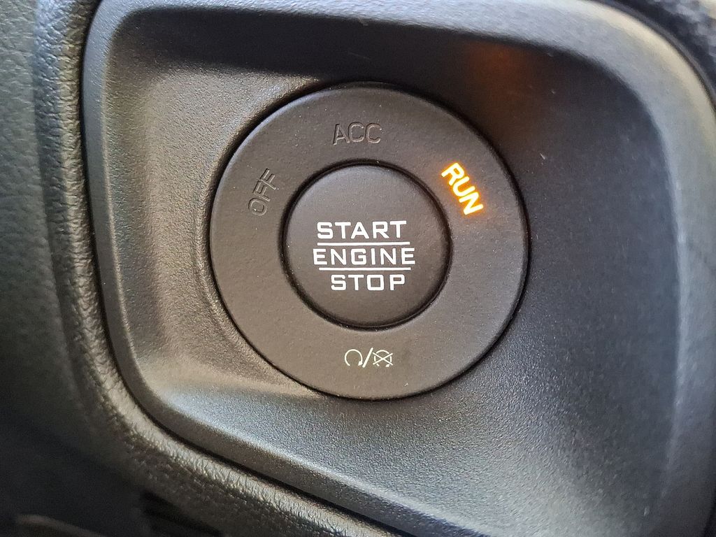 2026 Jeep Wrangler — photo 15