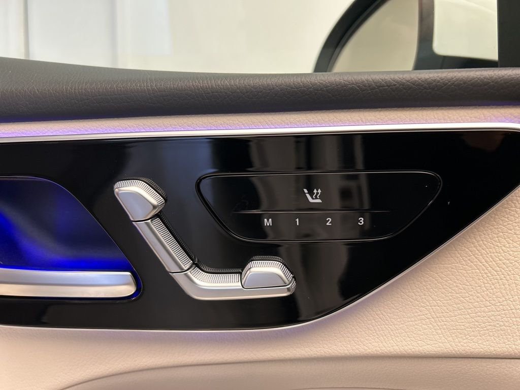 Thumbnail: 2023 Mercedes-Benz C-Class - 21