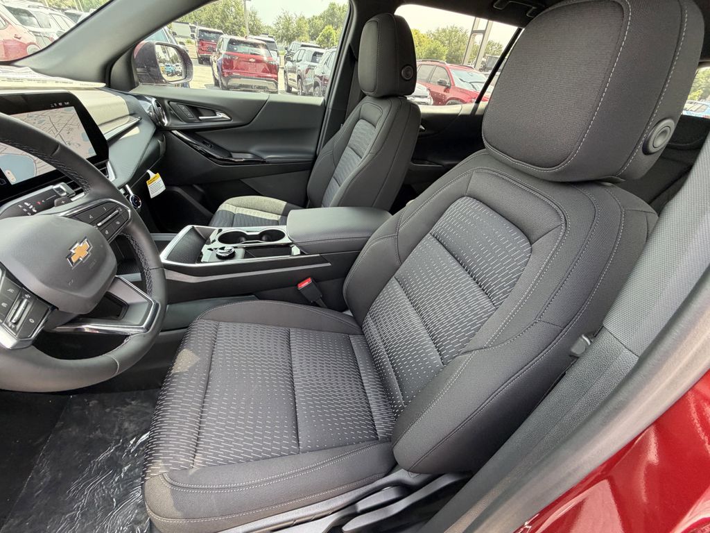 new 2026 Chevrolet Equinox car, priced at $28,495