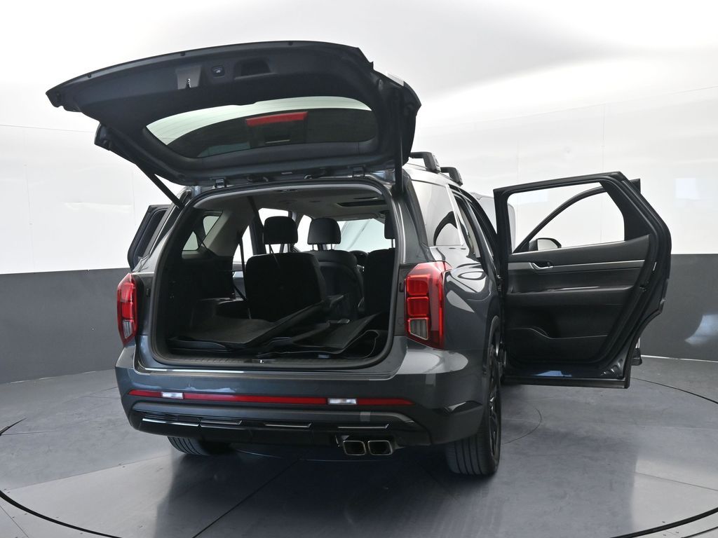 Used 2023 Steel Graphite Hyundai XRT image 107