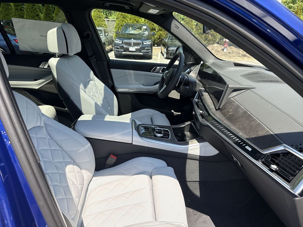 Thumbnail: 2026 BMW X5 - 25
