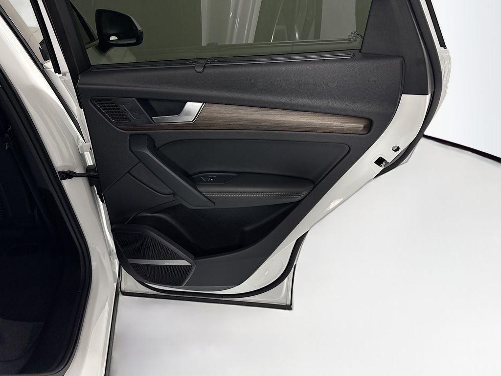 Thumbnail: 2023 Audi Q5 - 28