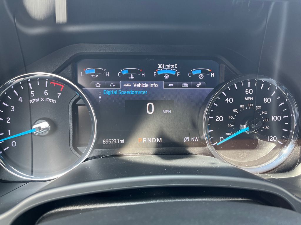 2021 Ford Expedition XLT photo