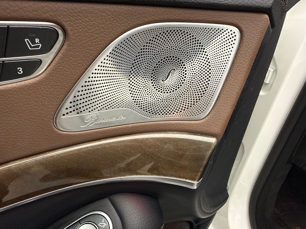 Thumbnail: 2016 Mercedes-Benz S-Class - 21