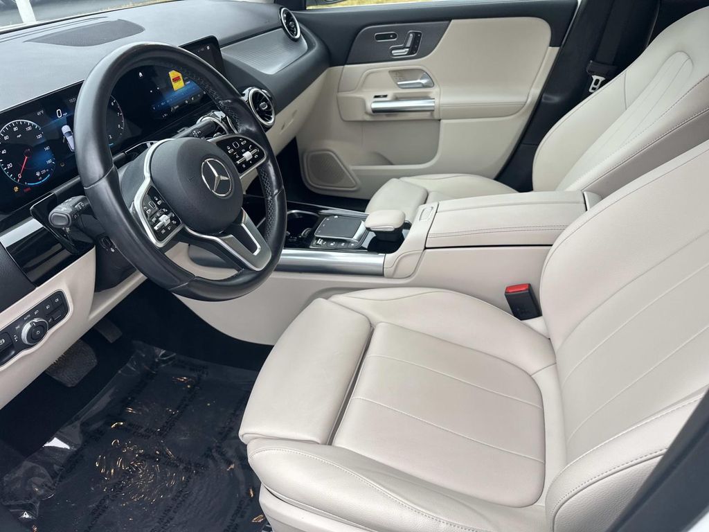 Thumbnail: 2022 Mercedes-Benz GLA - 27