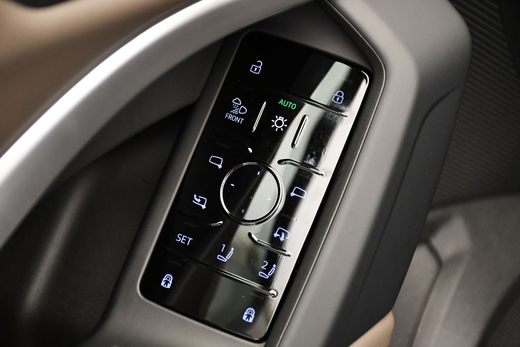 Thumbnail: 2025 Audi Q5 - 31