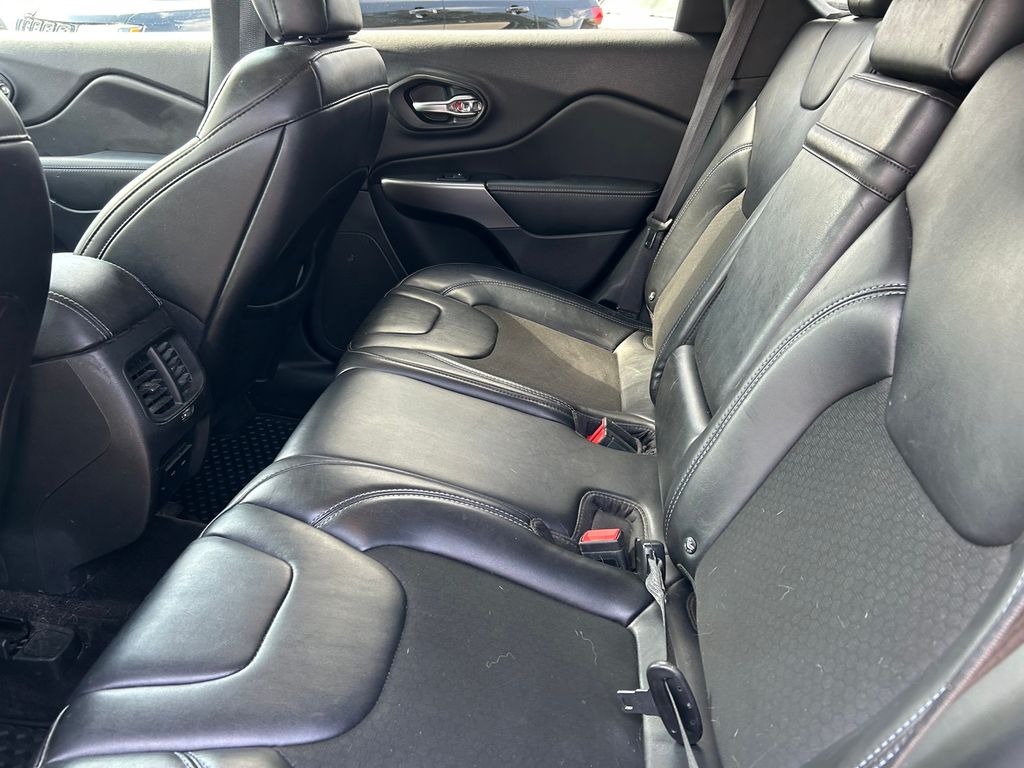 Used 2019 Jeep Cherokee SUV