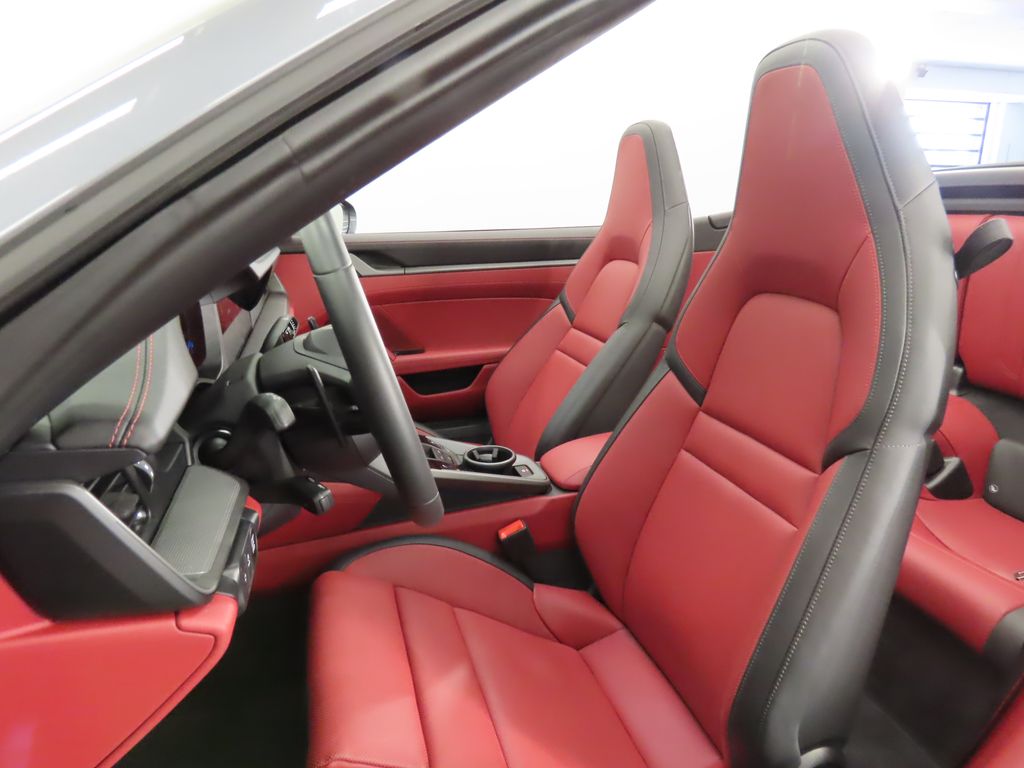 Thumbnail: 2025 Porsche 911 - 5