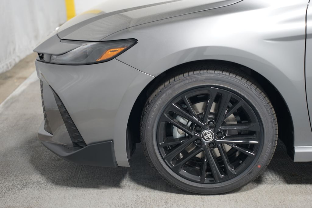 2025 Toyota Camry SE 5
