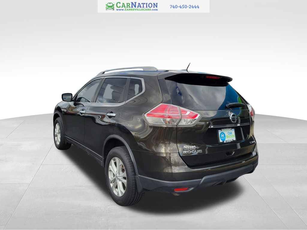 2015 Nissan Rogue SV photo 4