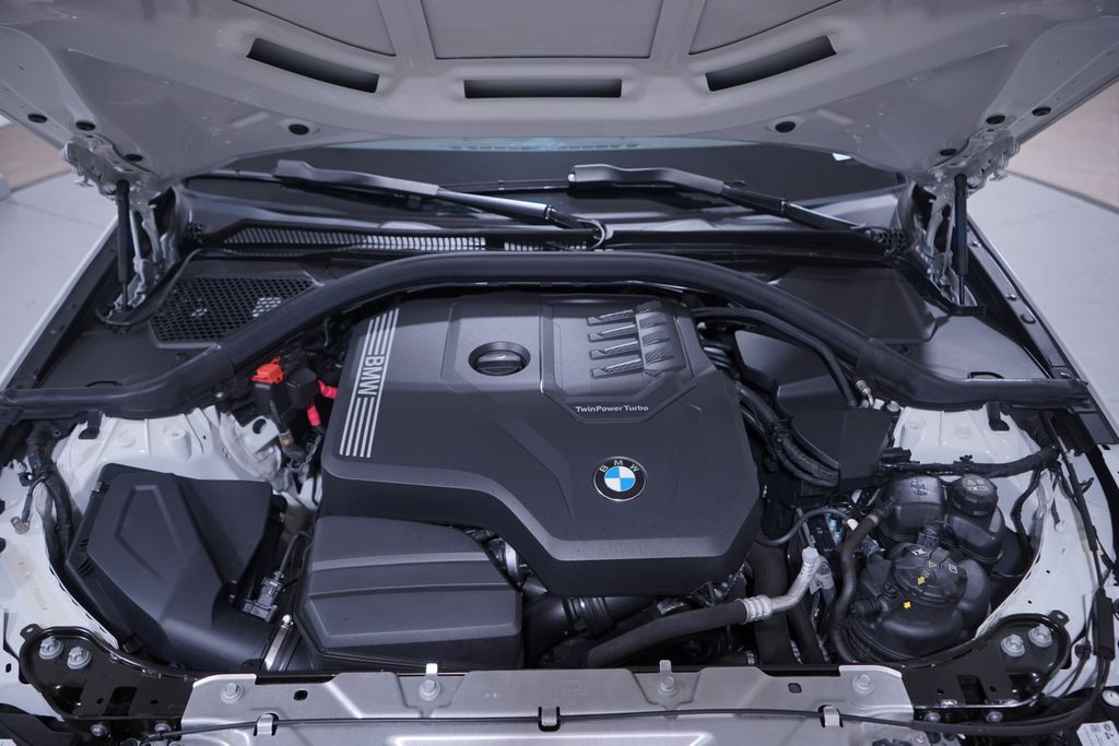 Thumbnail: 2023 BMW 3 Series - 24