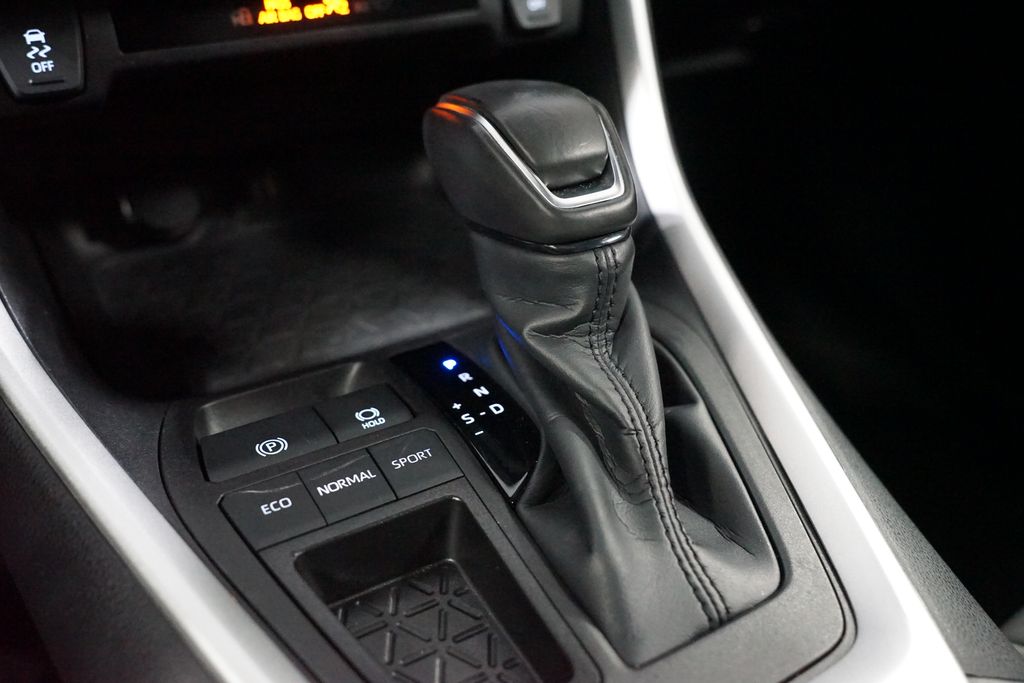 Thumbnail: 2024 Toyota RAV4 - 21