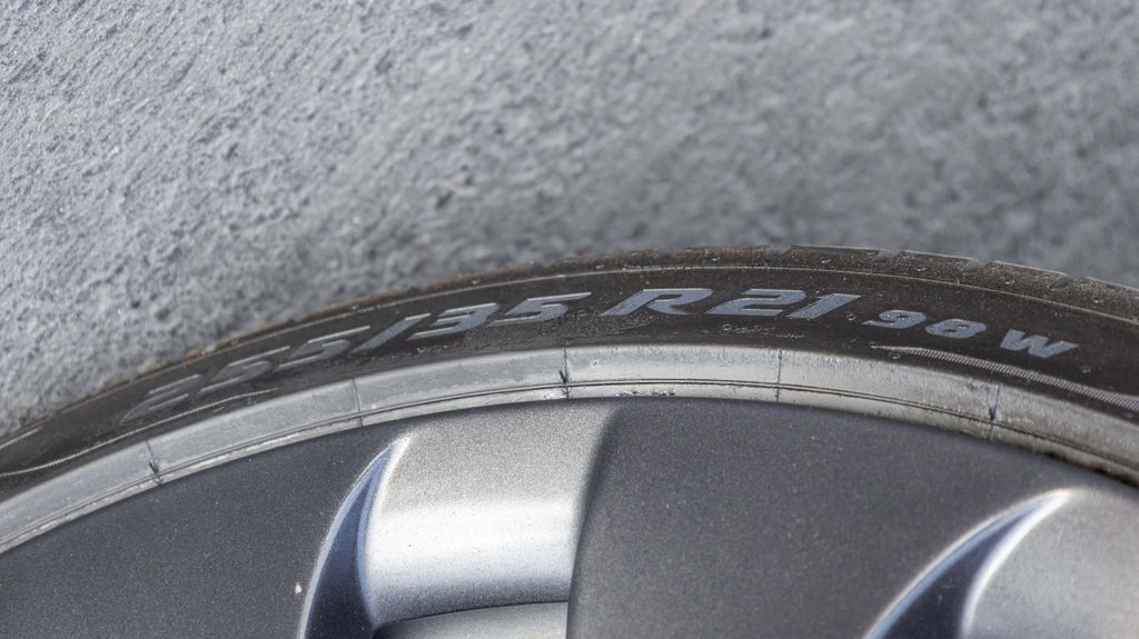 Used 2022 Tesla Model Y Performance 4D Sport Utility