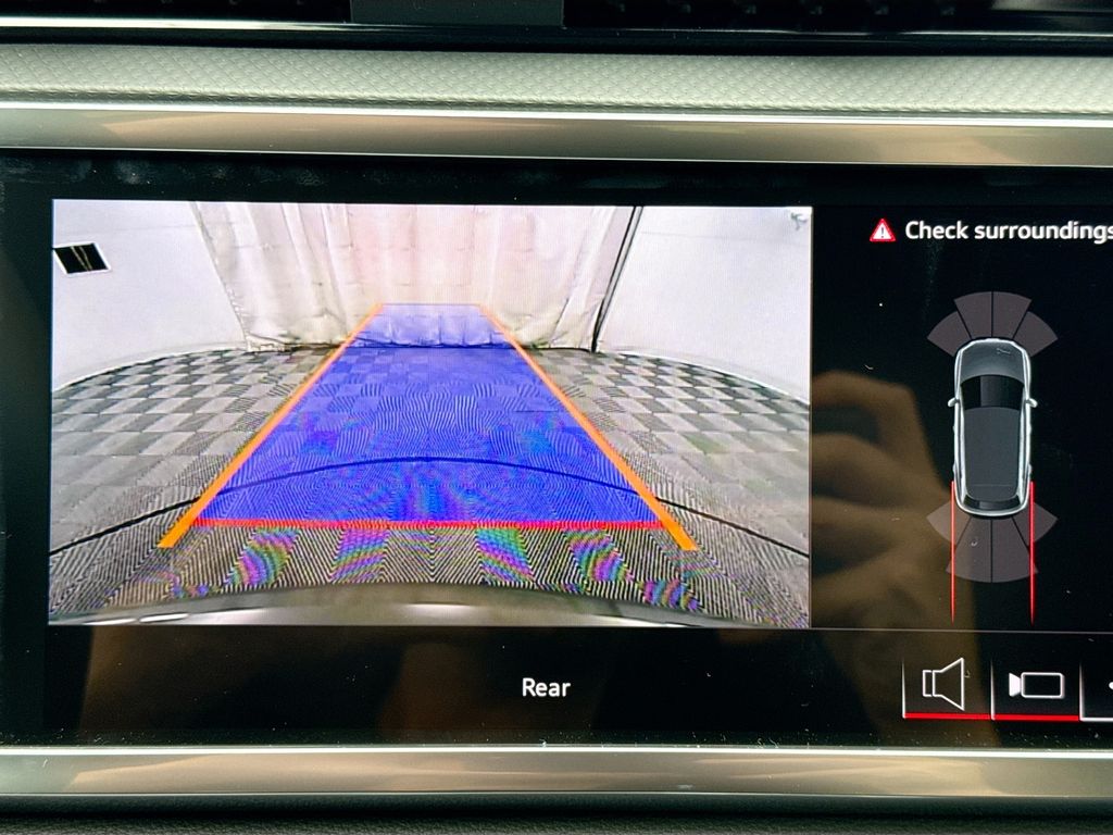 Thumbnail: 2025 Audi Q3 - 14