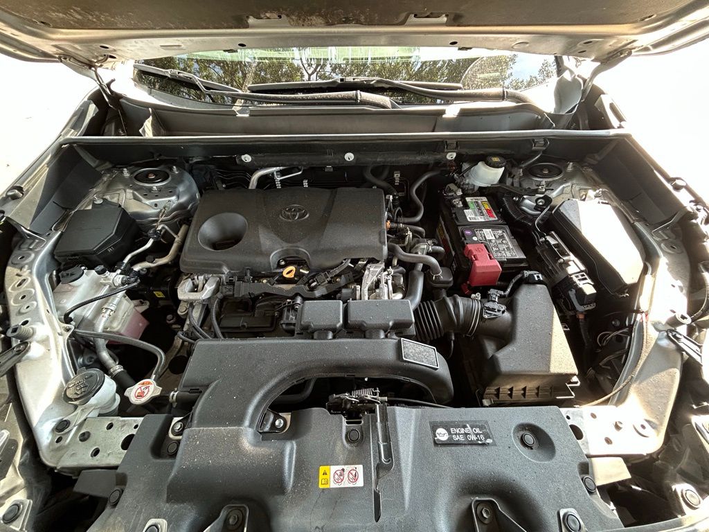 2021 Toyota RAV4 XLE Premium 29