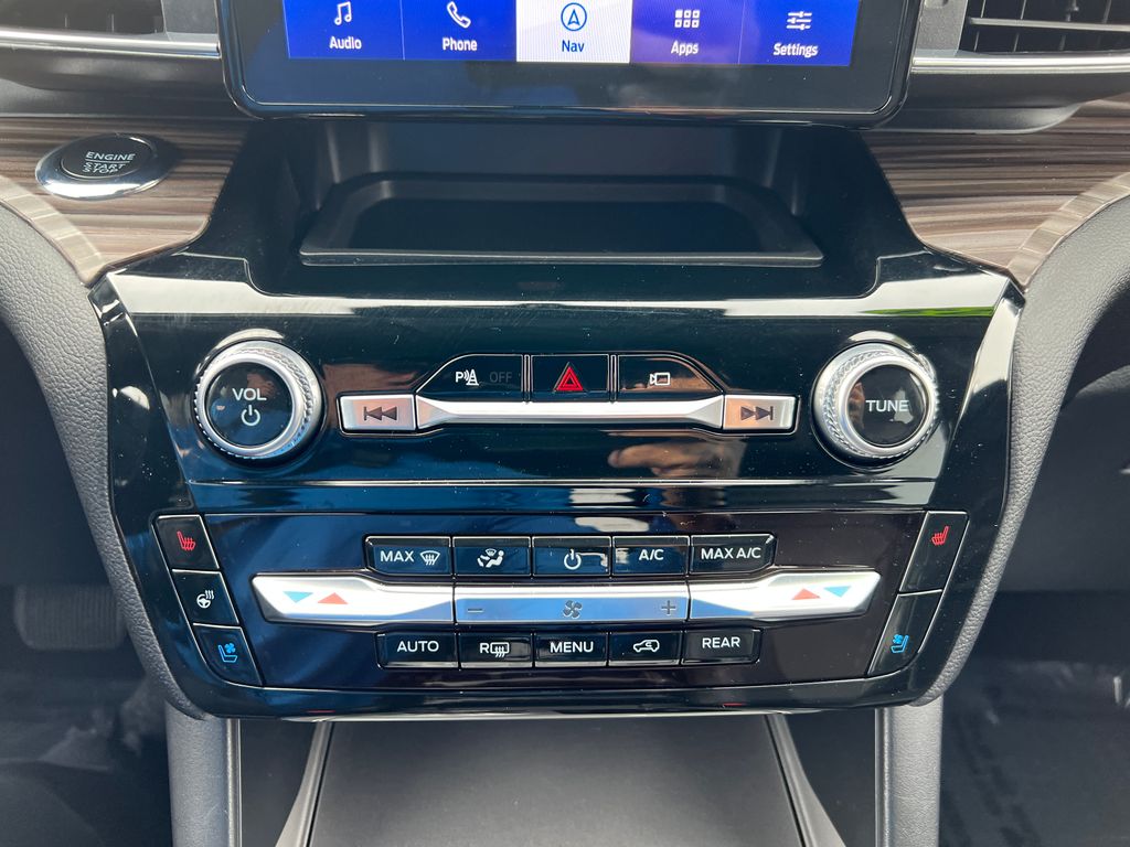 Thumbnail: 2023 Ford Explorer - 26