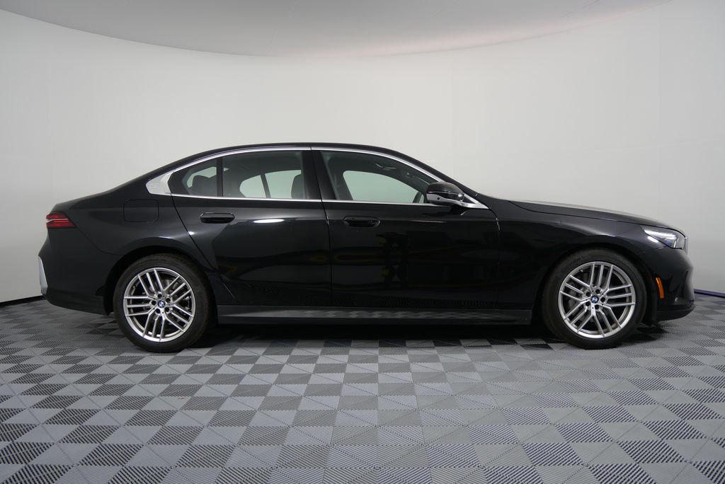 2024 BMW 5 Series 530i xDrive 3