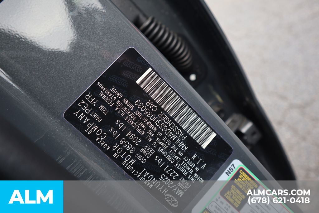 Used 2025 Gray Hyundai SEL Sport image 39