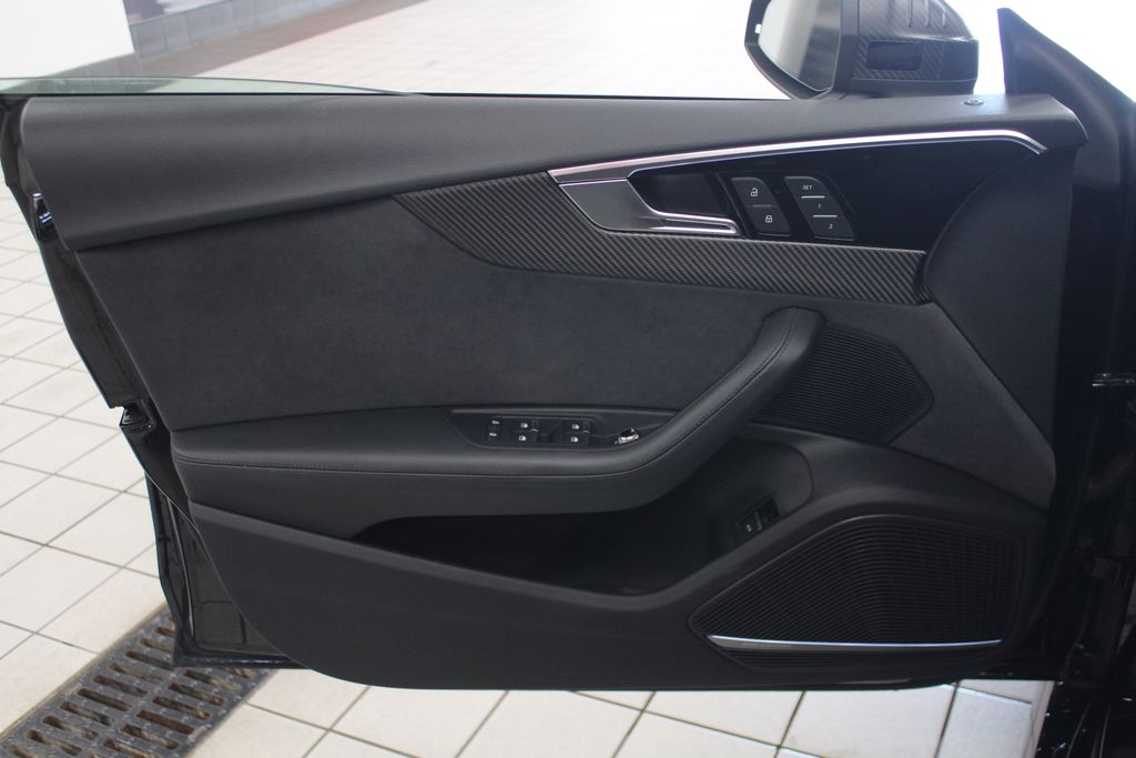 Thumbnail: 2023 Audi RS 5 - 13