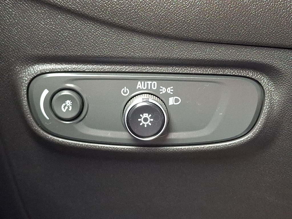used 2023 Chevrolet Equinox car, priced at $23,429