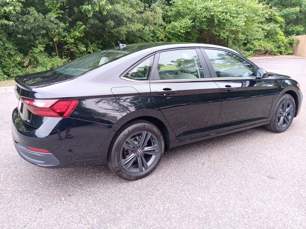 2024 Volkswagen Jetta 1.5T SE 5