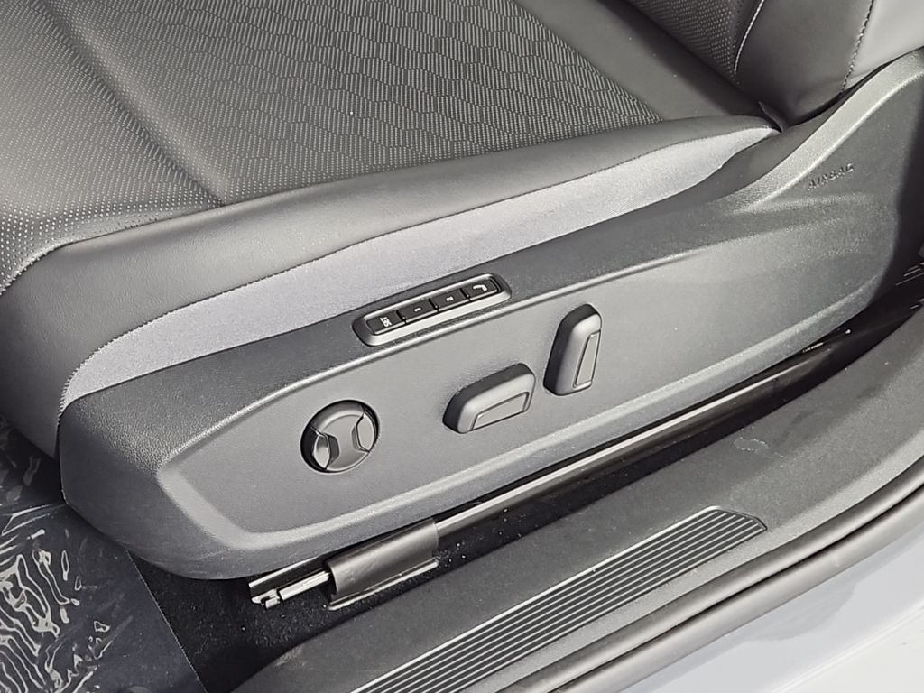 Thumbnail: 2023 Volkswagen ID.4 - 23