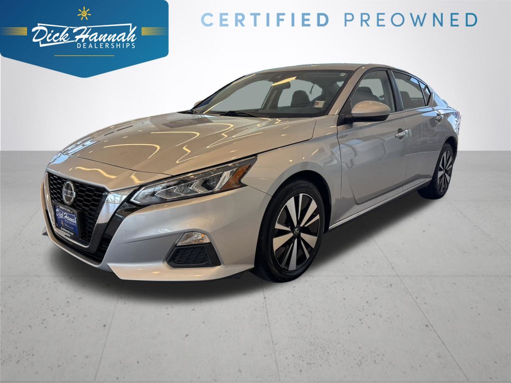 Brilliant Silver Metallic 2022 Nissan Altima Sedan Front-Wheel Drive Continuously Variable Transmission