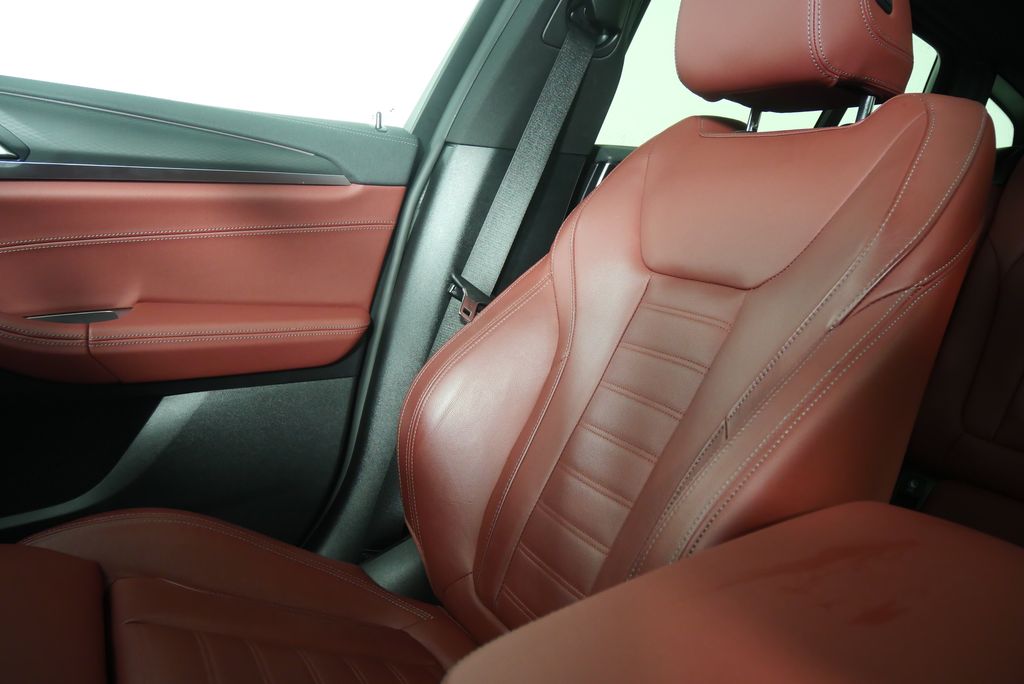 Thumbnail: 2025 BMW X4 - 29