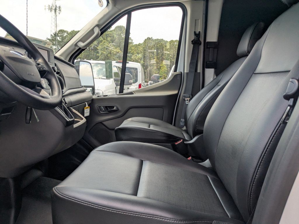 2025 Ford Transit 250