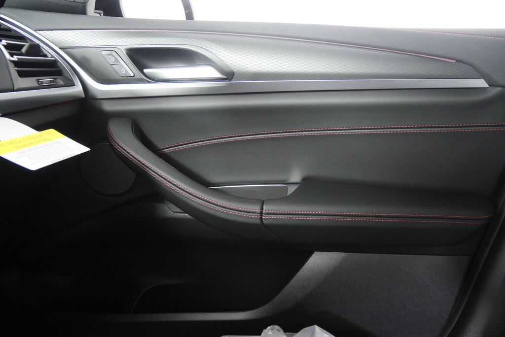 2025 BMW X4 xDrive30i 24