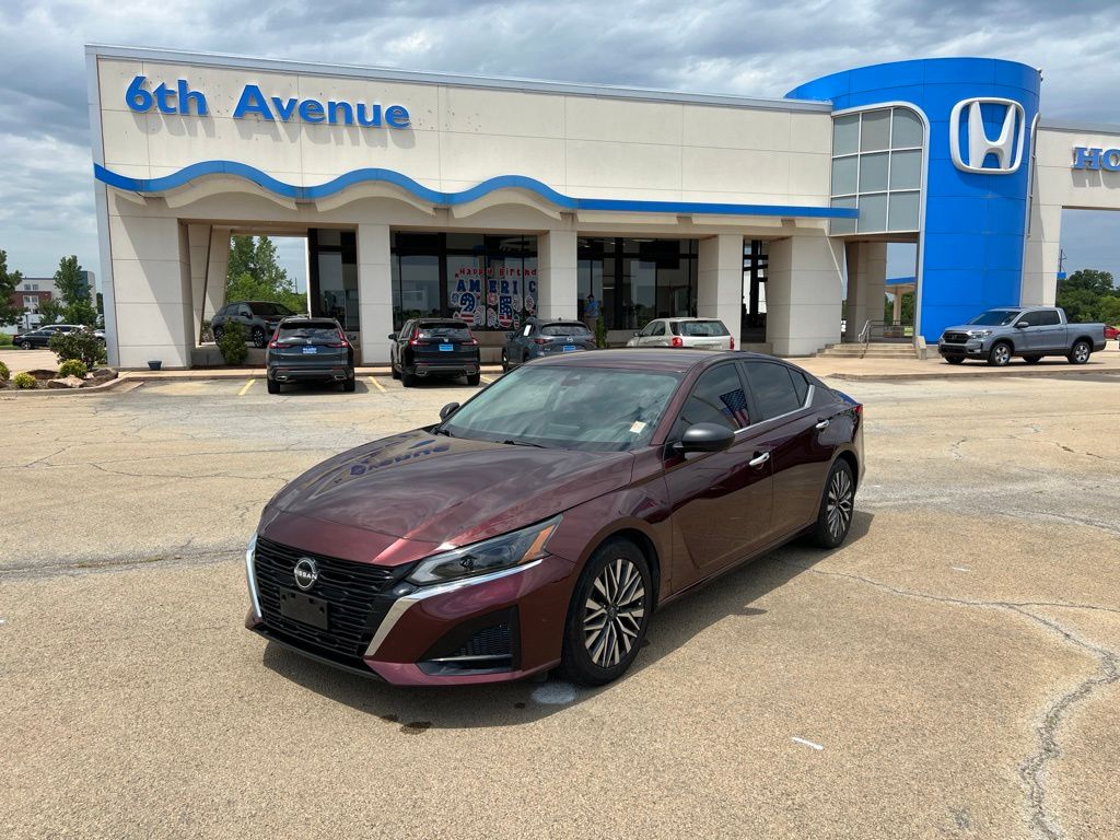 2024 Nissan Altima 2.5 SV FWD