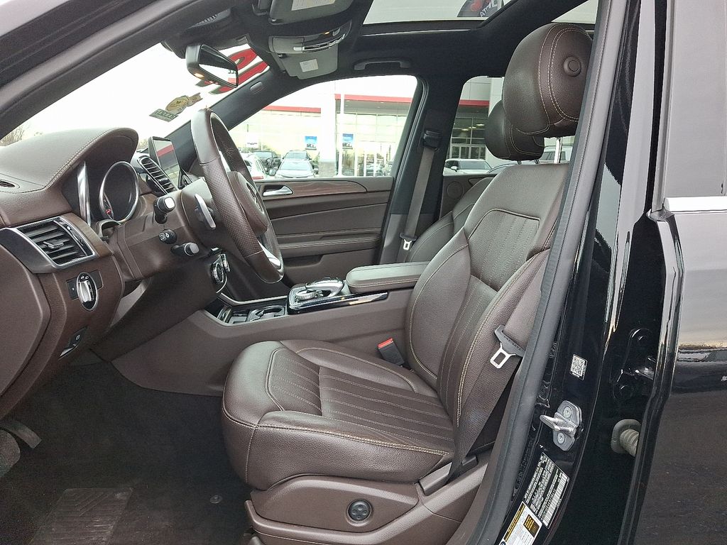 Thumbnail: 2019 Mercedes-Benz GLS - 15