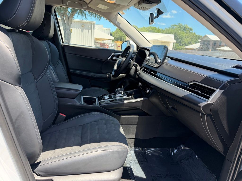 Used 2023 Mitsubishi Outlander SUV