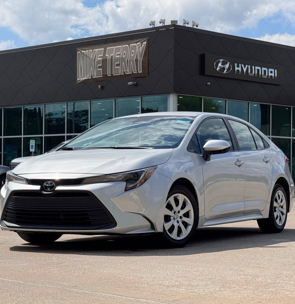 2024 Toyota Corolla LE FWD